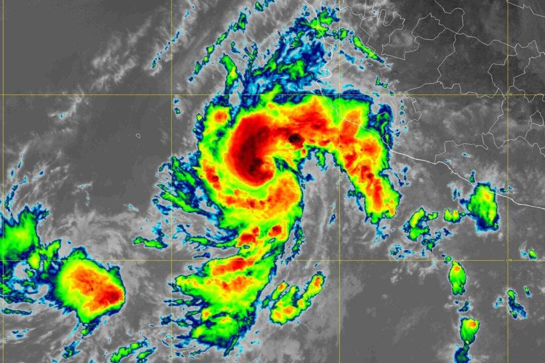 Orlene Strengthens to Hurricane Off Mexico’s Pacific Coast