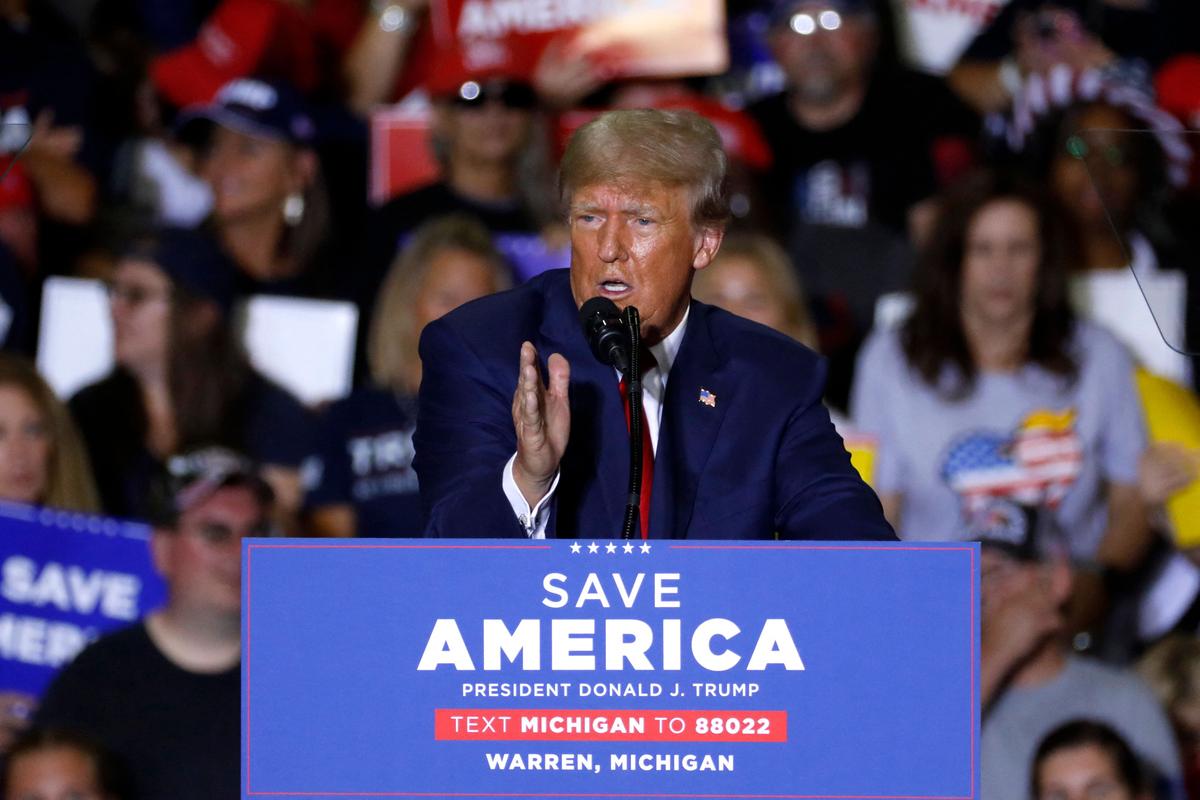 Trump Warns More Illegal Immigrants Will Cross Into US If Democrats Control Congress After Midterms