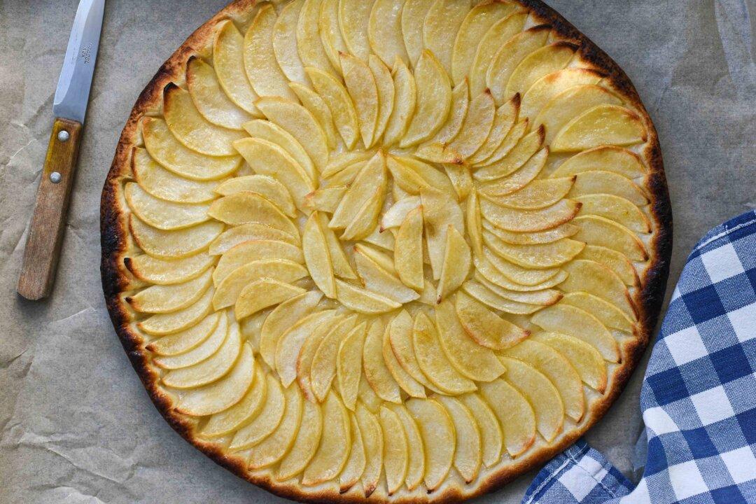 The Simplest Apple Tart
