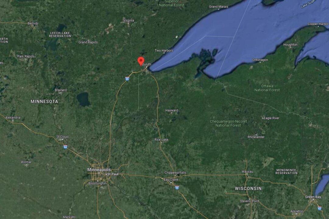 Crash of Small Plane Into House Investigated; 3 Dead