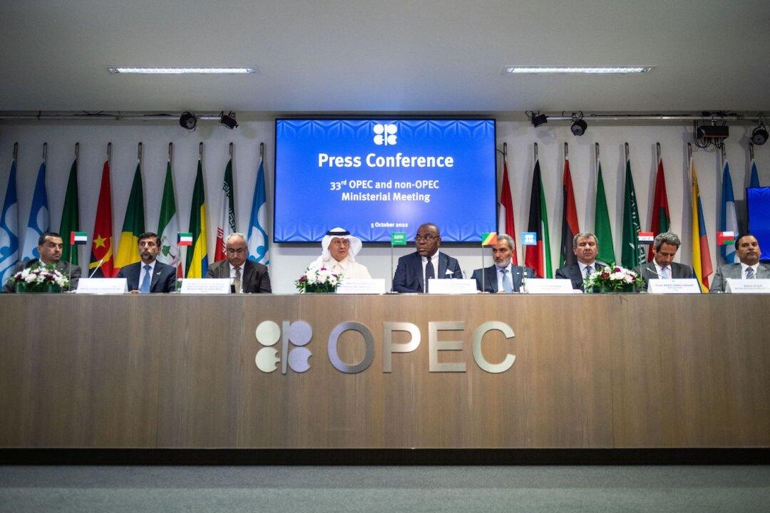 OPEC Keeps Gradual Production Hike Plans Despite Trump’s Call to Lower Oil Prices Faster