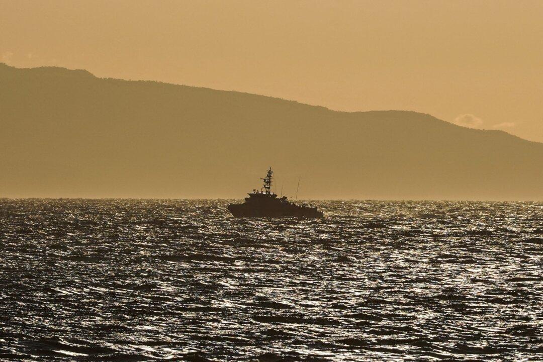 17 Migrants Dead, Dozens More Missing After Boats Sink in Greek Waters