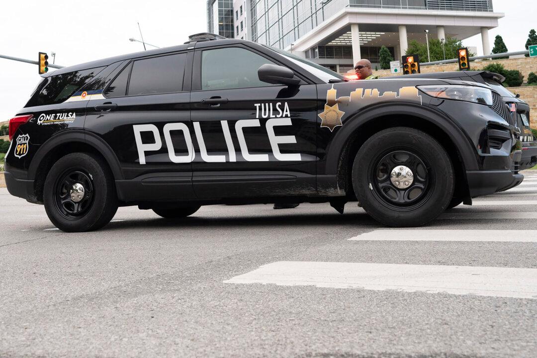 Oklahoma Authorities Fatally Shoot Man Threatening Officers