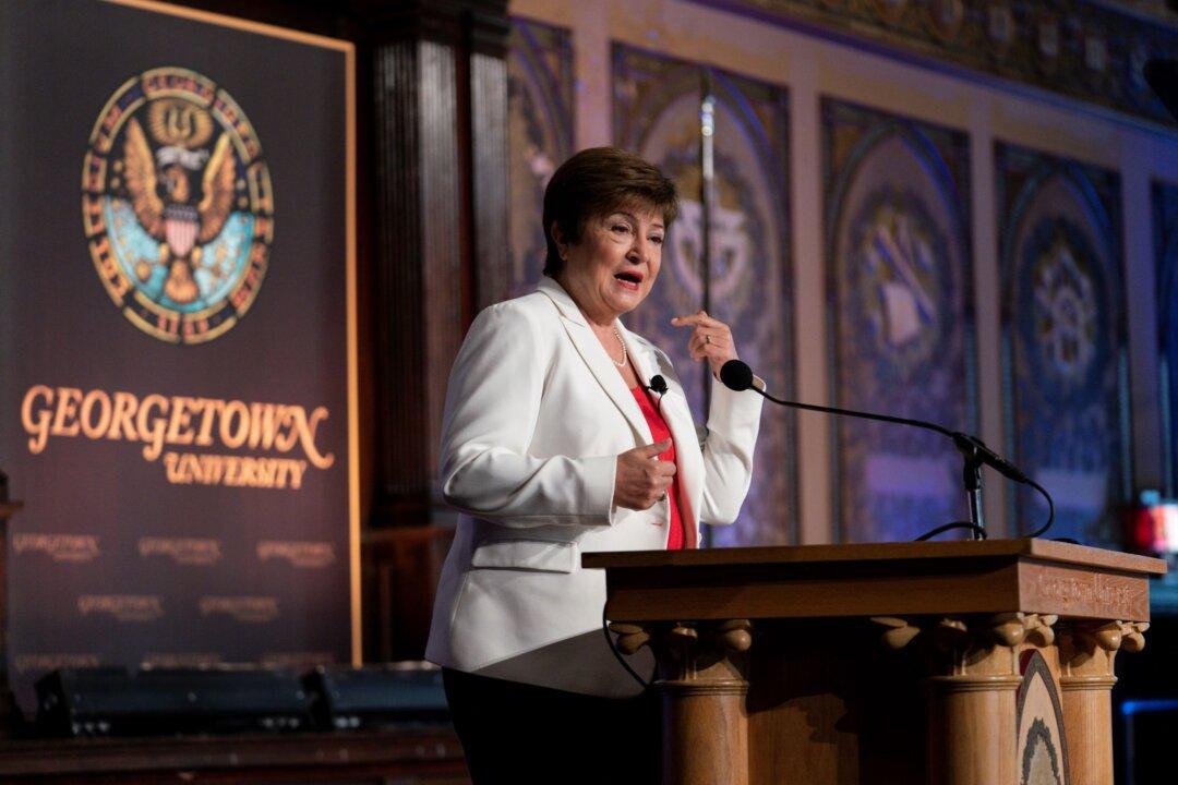 IMF Warns of Higher Recession Risk and Darker Global Outlook