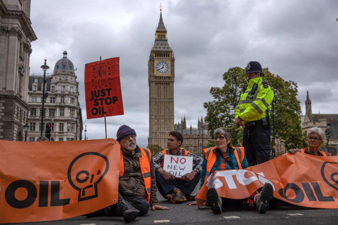 Climate Activists Block Roads in London in Protest Against New Energy Projects