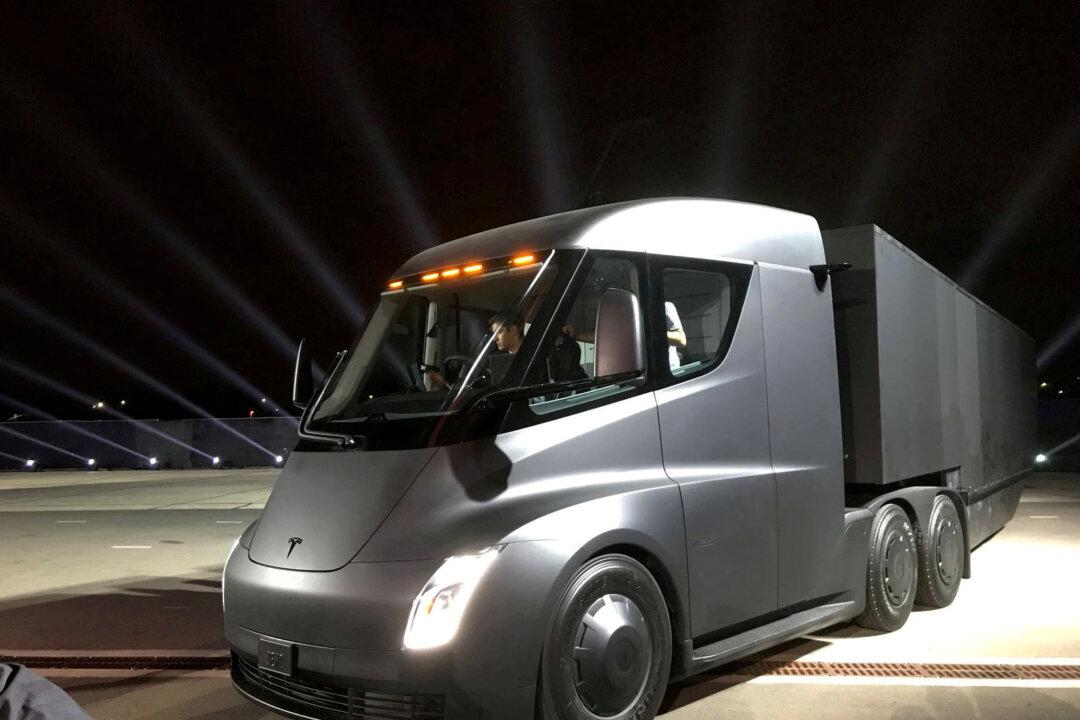 California Lawmakers Ask Newsom to Delay EV Mandate After Tesla Truck Fire