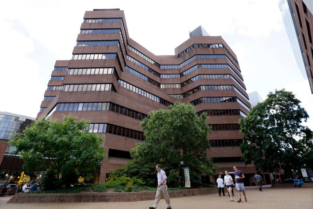 Top Medical Center to Pause Transgender Surgeries on Minors After Backlash