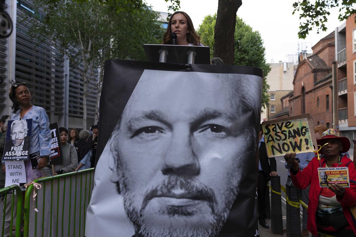 Julian Assange Tests Positive for COVID-19, Locked in Cell for 24 Hours a Day: Wife