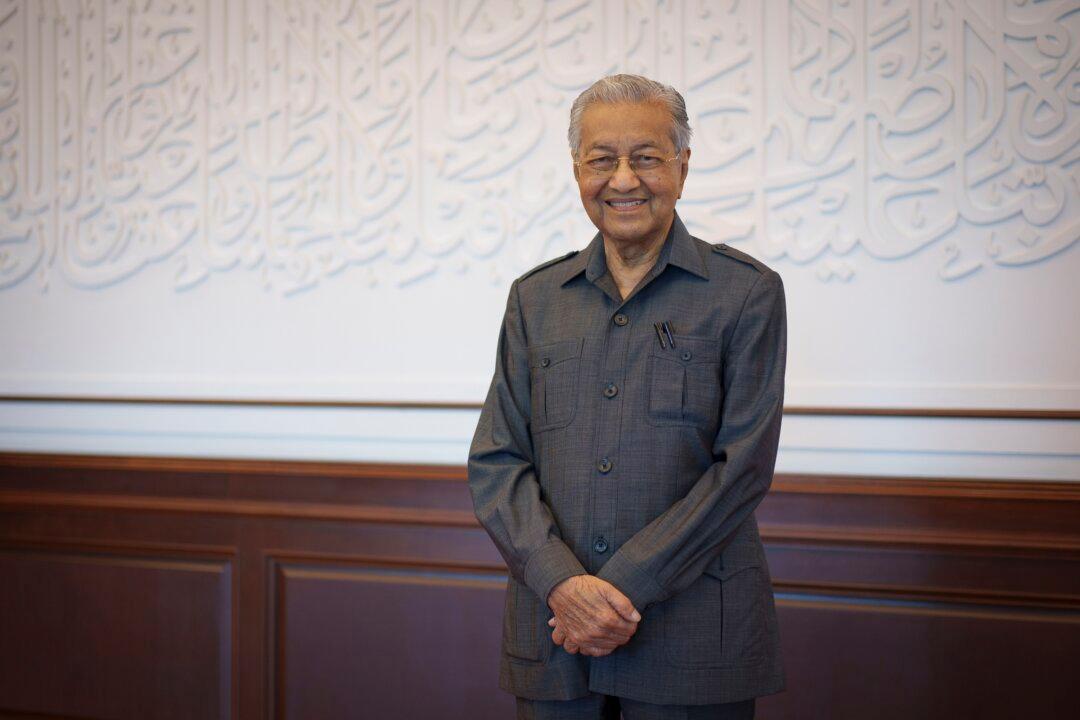 Malaysia’s Mahathir, 97, to Run in General Elections