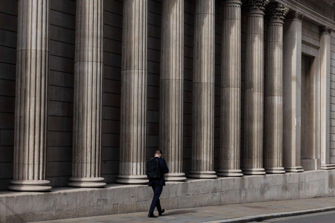 UK Borrowing Costs Rise as Bank of England’s Bond-Buying Programme Nears End