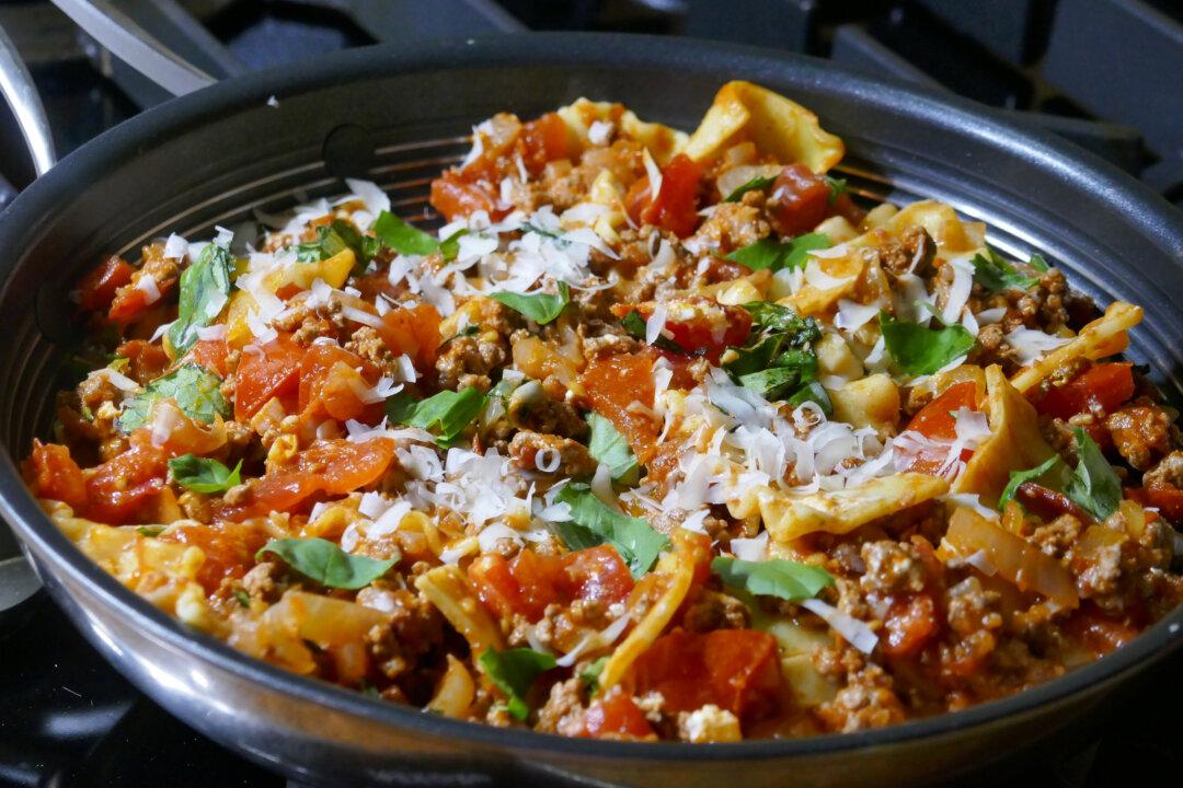 Quick Fix: Skillet Lasagna a Comforting Fall Weeknight Meal