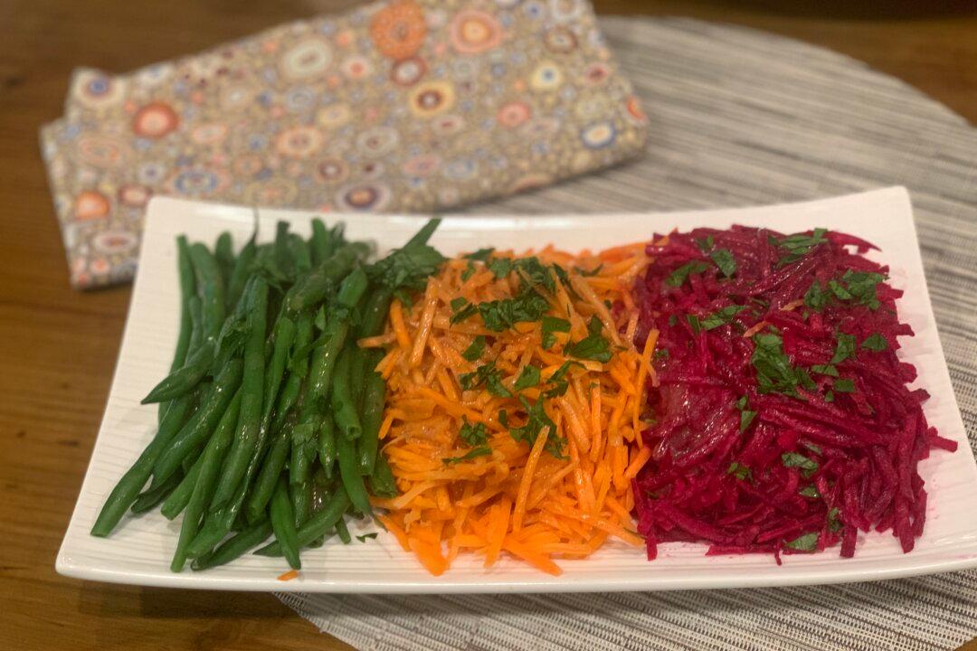 This Colorful Salad Is Perfect for Autumn Days