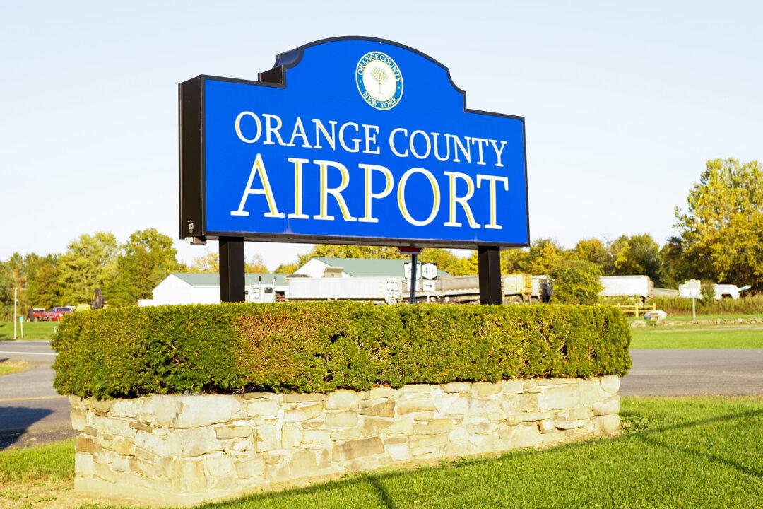 New York County Executive Seeks Transparency in Federal Flights Carrying Illegal Immigrant Minors