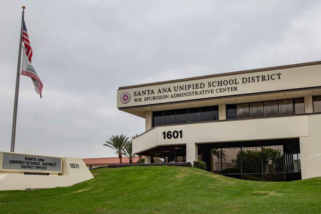 Santa Ana Unified Removes LGBT Website, Hotlines Due to Liability