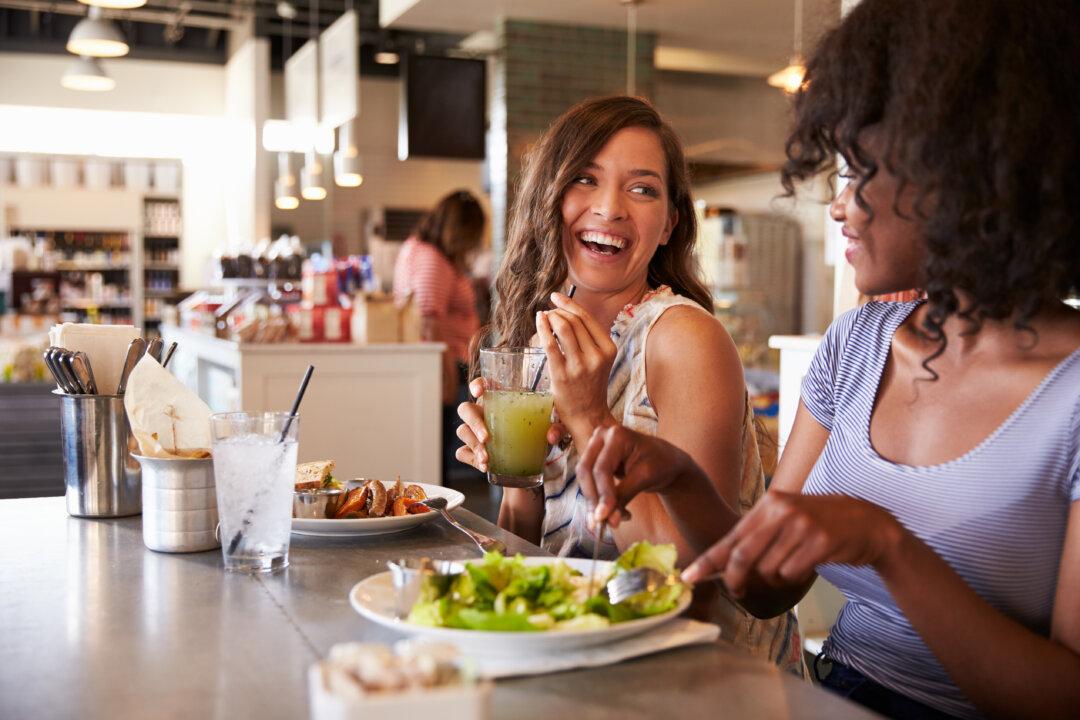 How to Find a Vetted Healthy Restaurant When Eating Out