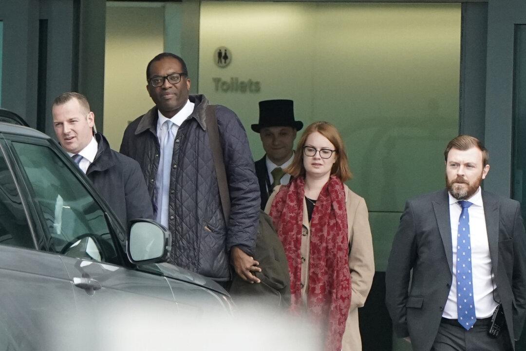 UK Prime Minister Sacks Treasury Chief Hours After He Arrives From US