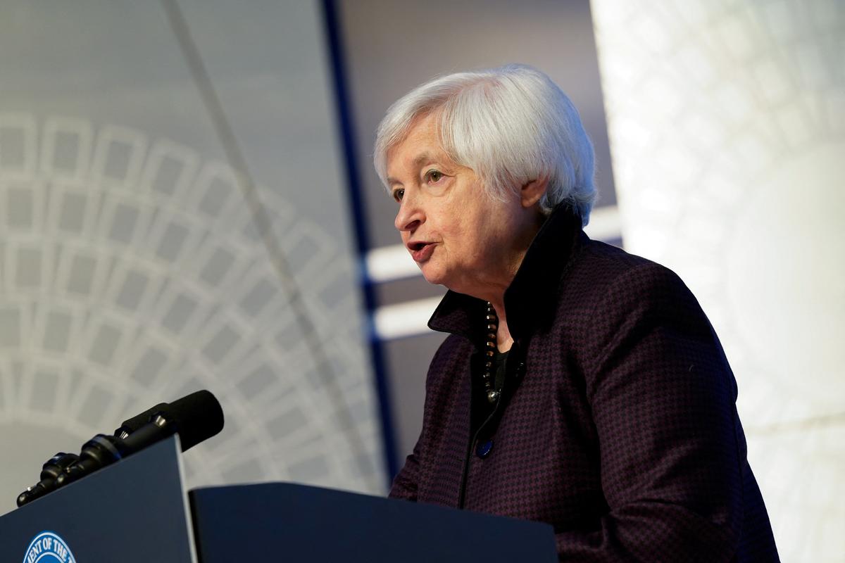Yellen Says Policymakers Improving Coordination on Global Economic Challenges