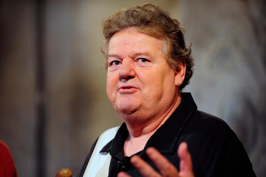 Harry Potter Actor Robbie Coltrane Dies Aged 72