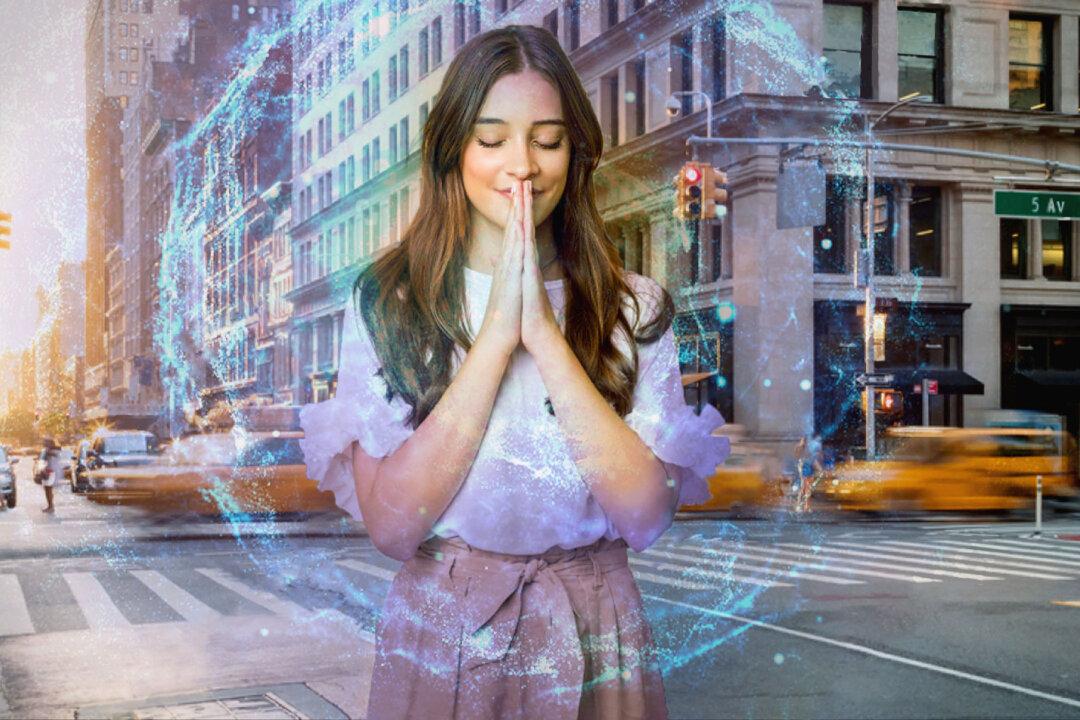 Humans Have a Mysterious Bioenergy Field That Mystics Have Always Known About: Scientific Discovery