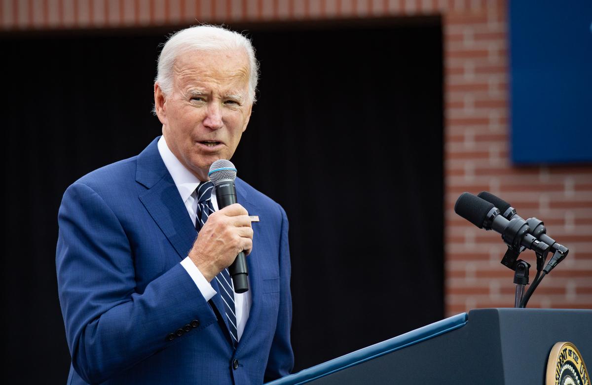 Biden Lands in Cambodia to Push US Engagement in Indo-Pacific