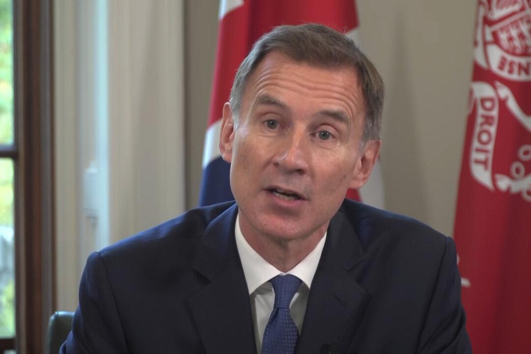Hunt Says Biden’s Green Energy Policies Will Send World Into Economic ‘Dark Ages’