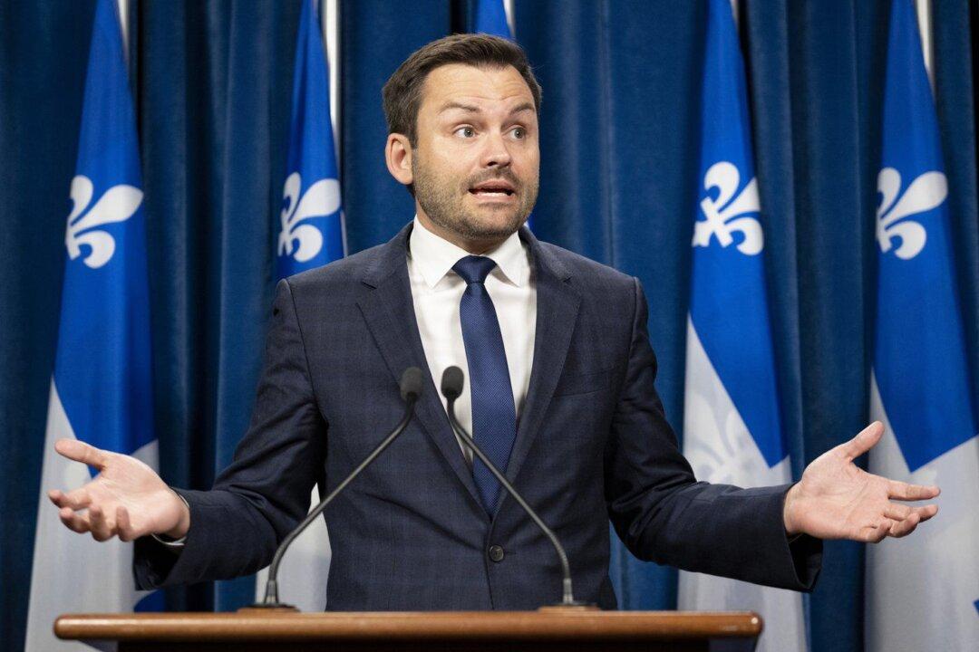 Parti Québécois Leader Insists He Won’t Swear Oath to King Before Taking Office