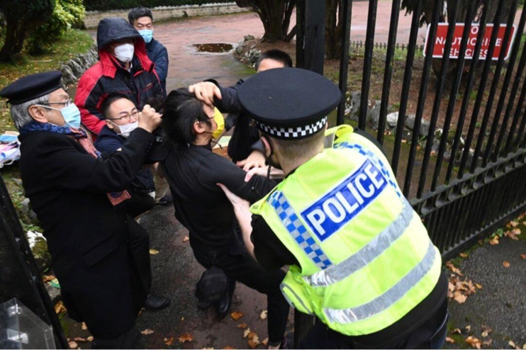 UK Minister Promises ‘Diplomatic Consequences’ If Chinese Consulate Doesn’t Waive Immunity