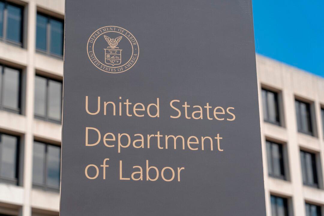 Government Watchdog Investigates ‘Conflicts of Interest’ in Lawsuit Against Labor Department