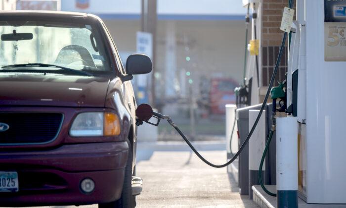 Petroleum Analyst Issues Warning to Drivers: Gas Prices to Rise Again to $4