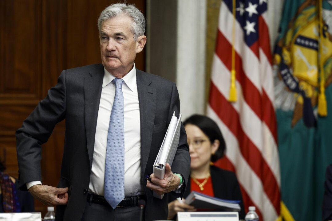 Fed Paid Funds, Banks More Than $90 Billion Over Past Year for Sitting on Clients’ Cash