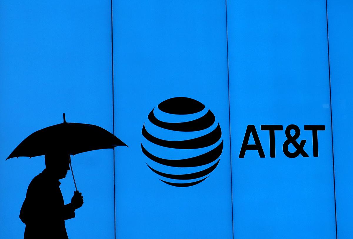 GOP State Treasurers Weigh in on AT&T Following Removal of One America News