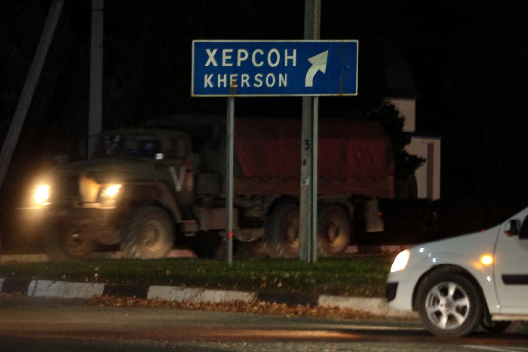 Putin Pays Surprise Visit to Russian-Held Kherson, Luhansk: Kremlin
