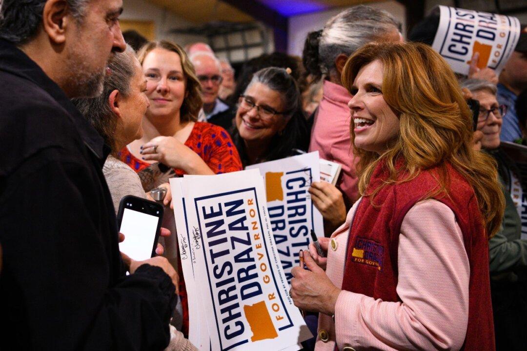 Tightening Races in Democrat Strongholds Oregon, NY Suggest Big Victory for GOP in Midterms: Analysts