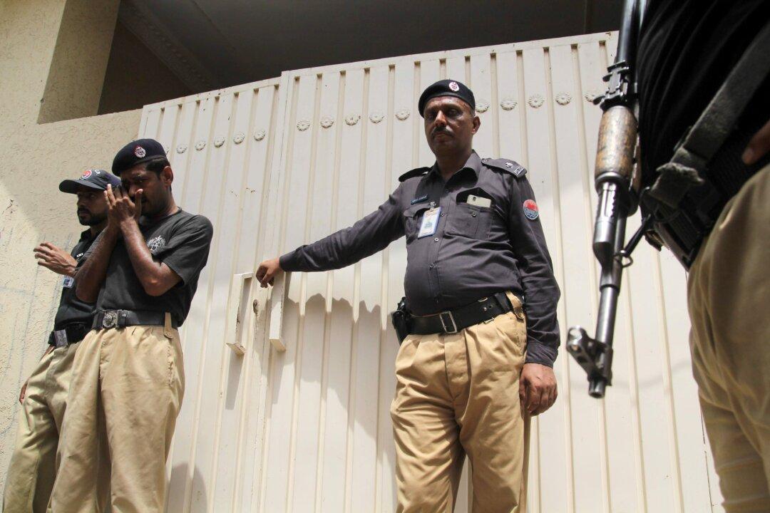 Bodies Left to Rot on Rooftop of Pakistani Hospital Sparks Public Outcry