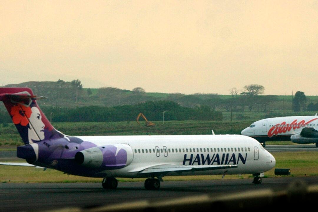 Amazon Will Use Hawaiian Airlines to Operate Cargo Planes