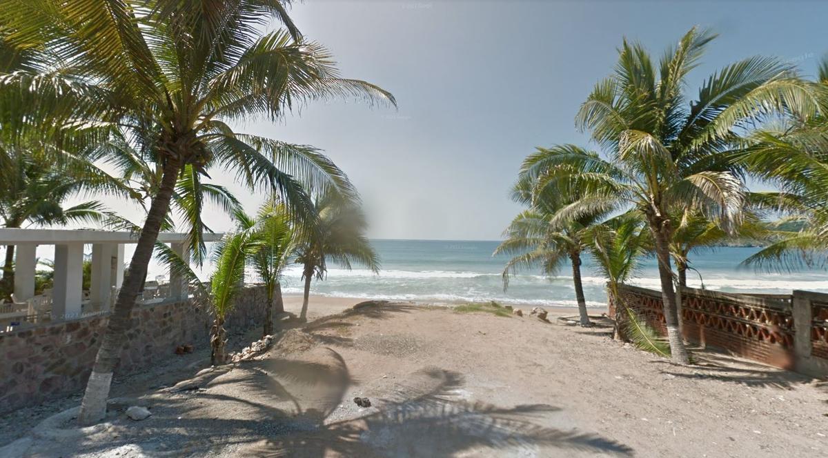 Storm Roslyn Likely to Strengthen to Hurricane Near Mexican Tourism Spots