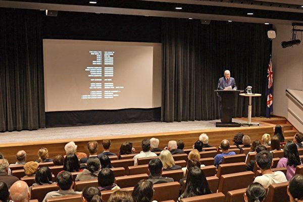 "Unsilenced" premiered at the NSW Parliament in Australia on Oct. 19, 2022. The picture shows NSW MP Fred Nile giving a speech after the screening. (New Tang Dynasty)