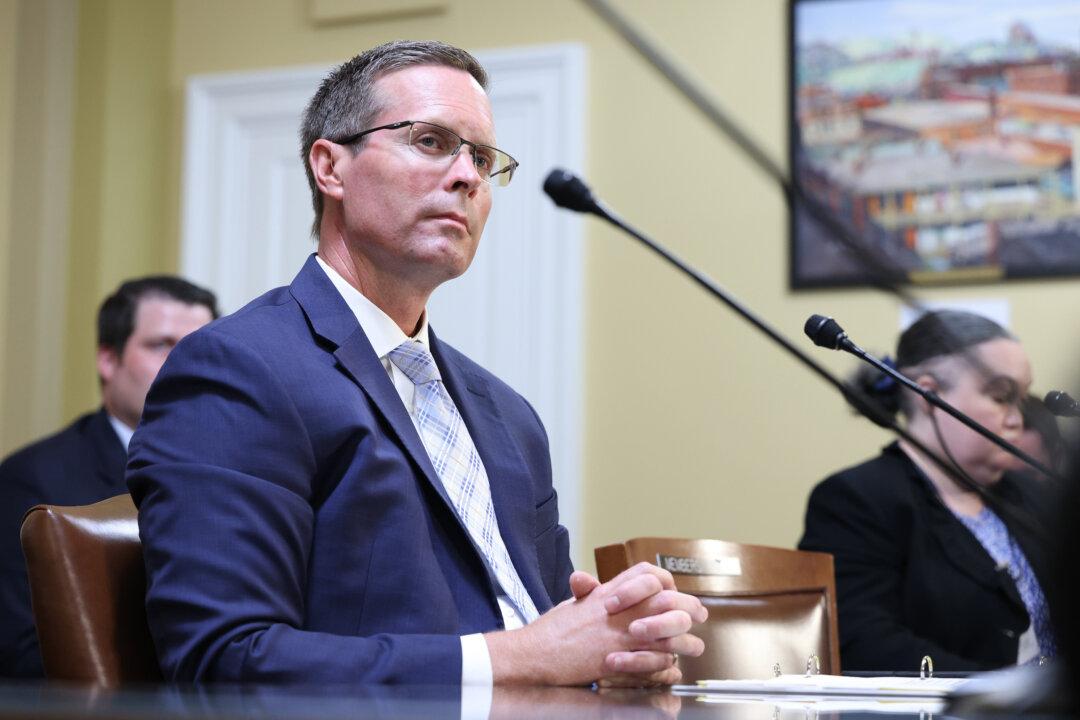 Specially Trained Capitol Hill Staffers to Observe Closely Contested Elections