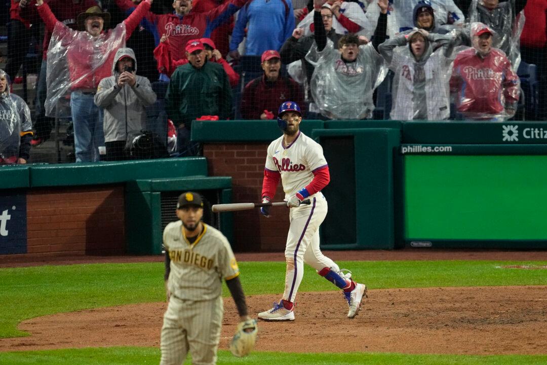 Harper’s HR Powers Phillies Past Padres, Into World Series