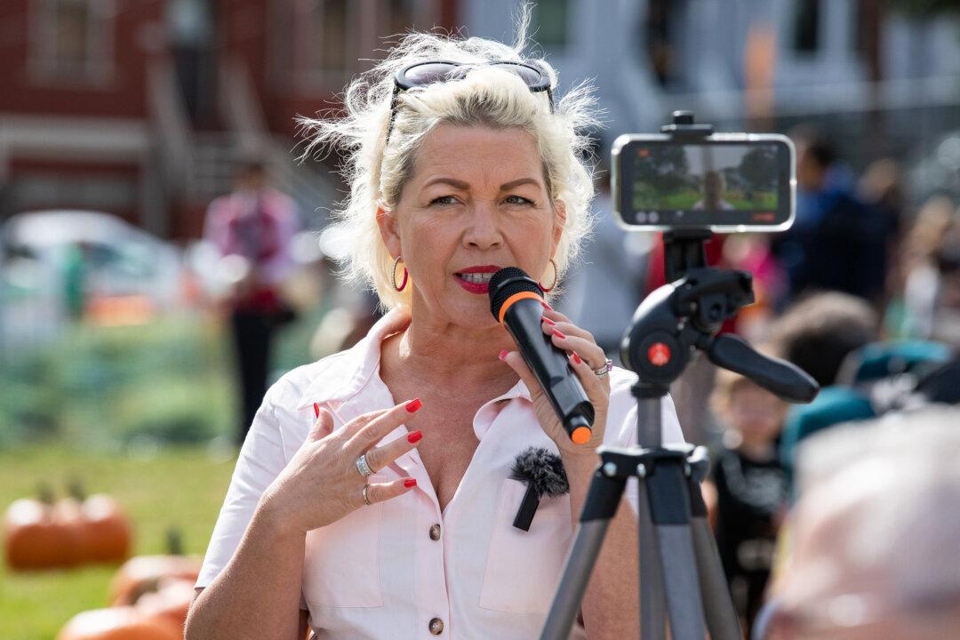 British Activist Against Transgenderism Tours US: ‘Land of Free Speech’ Doesn’t Feel Free