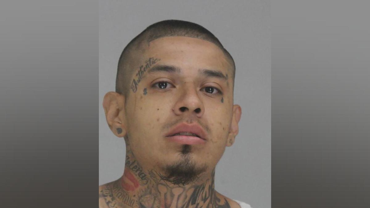 Texas Gov. Orders Investigation After 2 Parolees Accused of Murder While Wearing Ankle Monitors