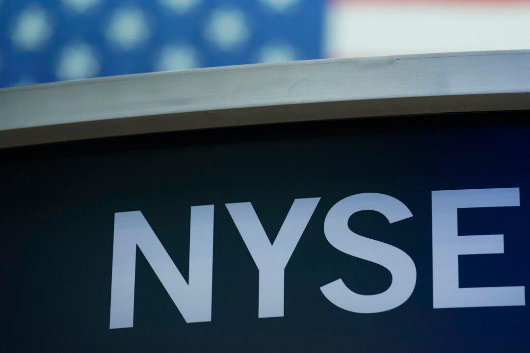 Wall Street Rally Marks First Weekly Win Streak Since Summer