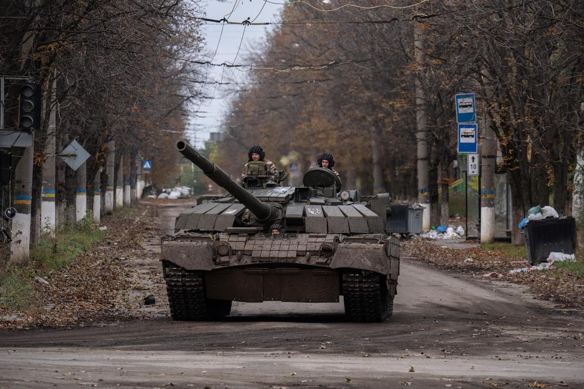 Kyiv Fortifies Eastern Front Amid Claims of Russian Breakthroughs in Donetsk Region