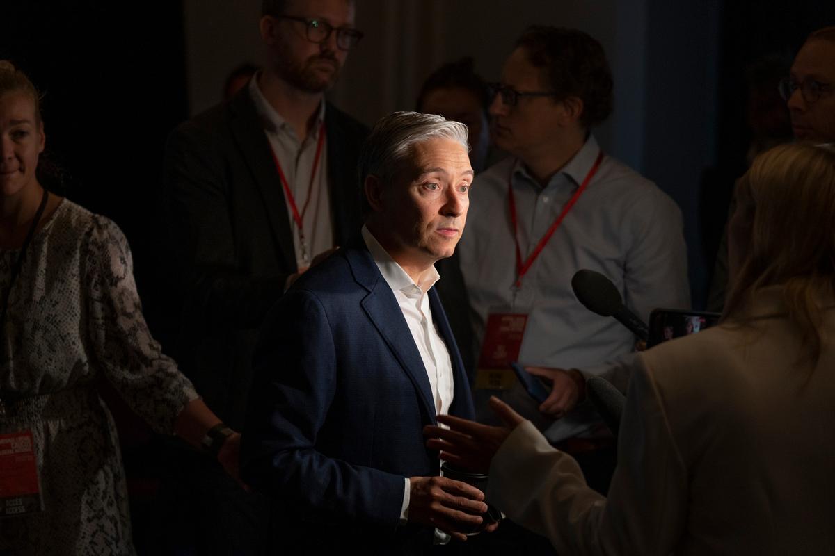 Canada’s Industry Minister Urges Decoupling From China