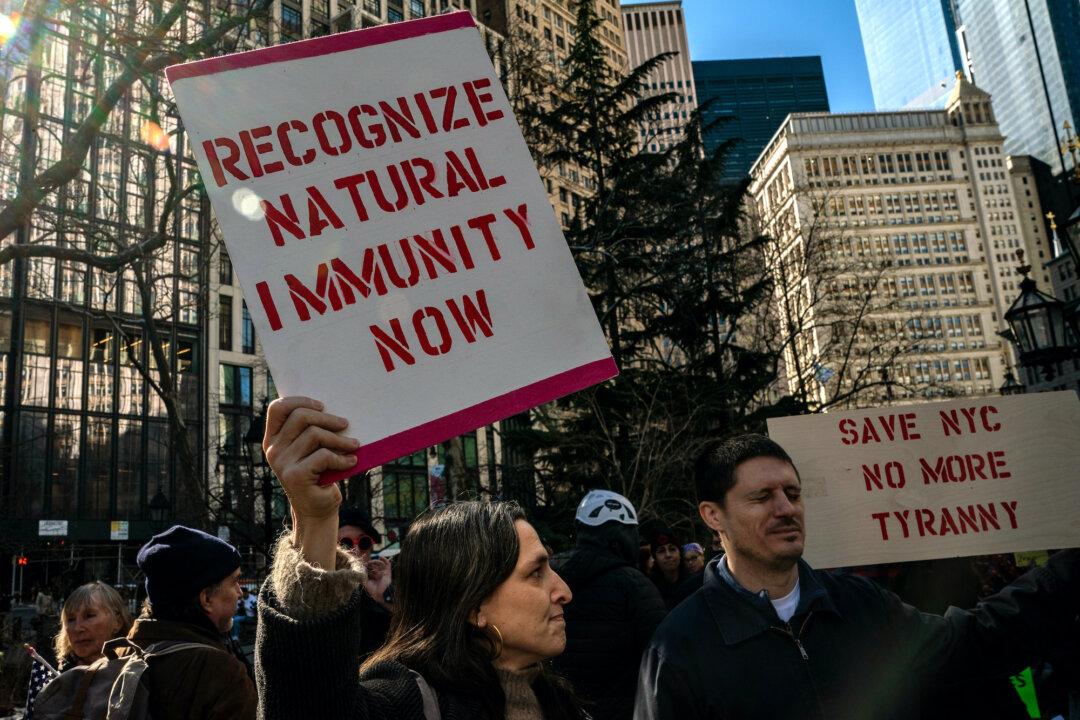 Judge Strikes Down NYC Vaccine Mandate