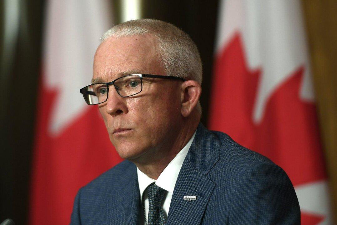 Defence Ombudsman Calls for His Office to Be Made Independent of National Defence