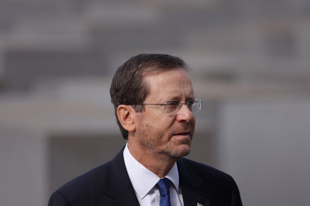 Israeli President Lands in Washington to Visit Biden Administration