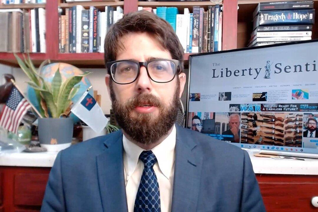 CCP Stealthily Gaining Control of Global Organizations, Establishing Police Stations Overseas: Journalist