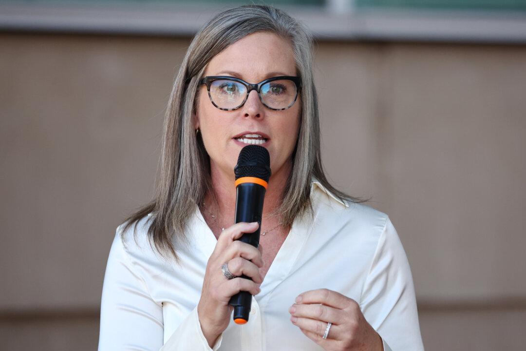 Arizona Elections Chief Katie Hobbs Won’t Recuse Herself in Governor’s Race Against Kari Lake