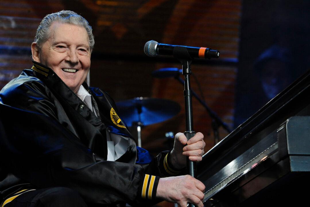 Singer Jerry Lee Lewis Dies at 87